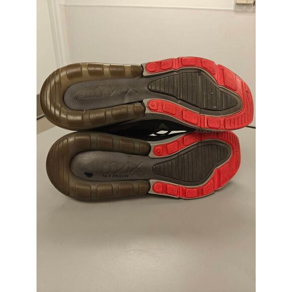 Athletic_Shoes